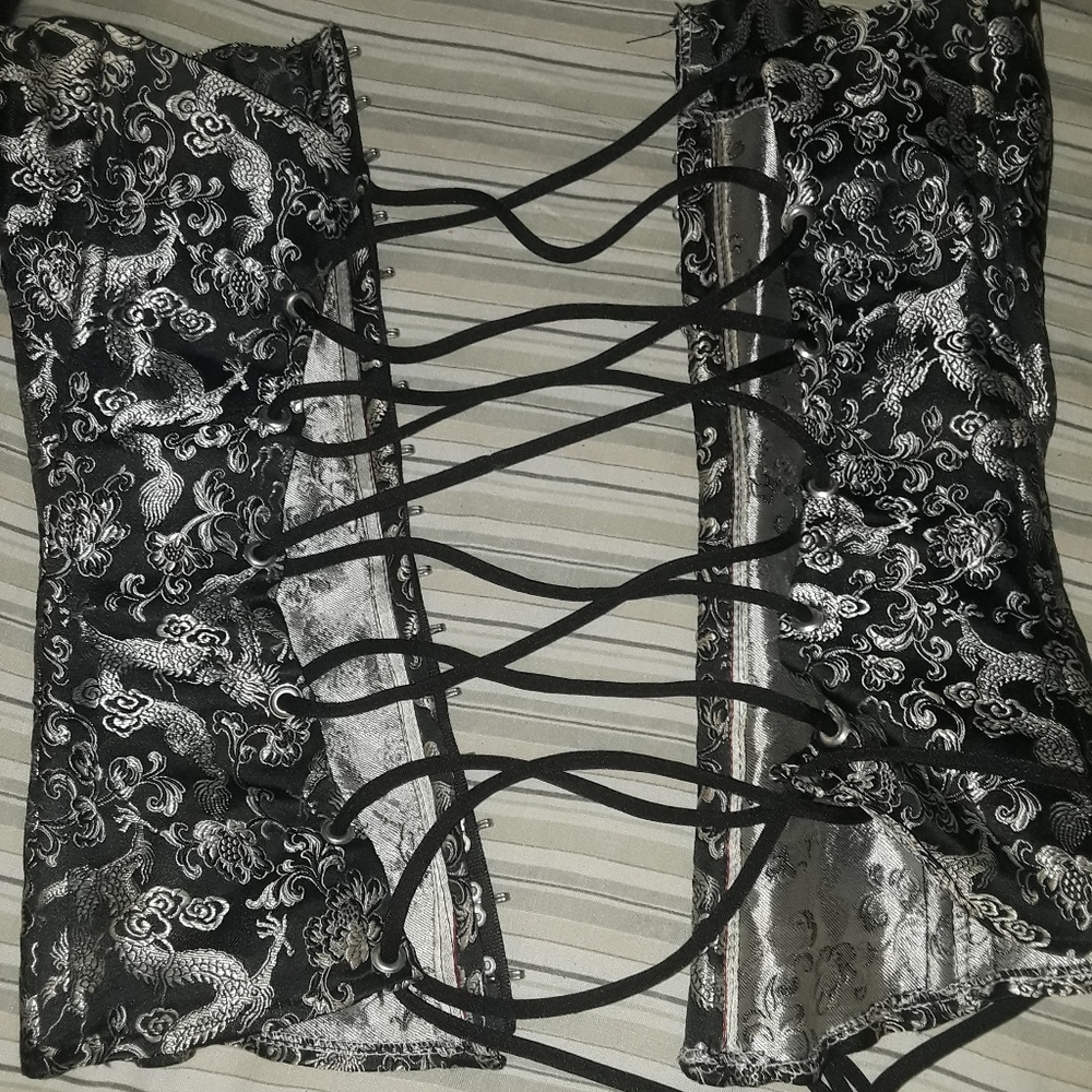 Corset - Picture 2 of 2
